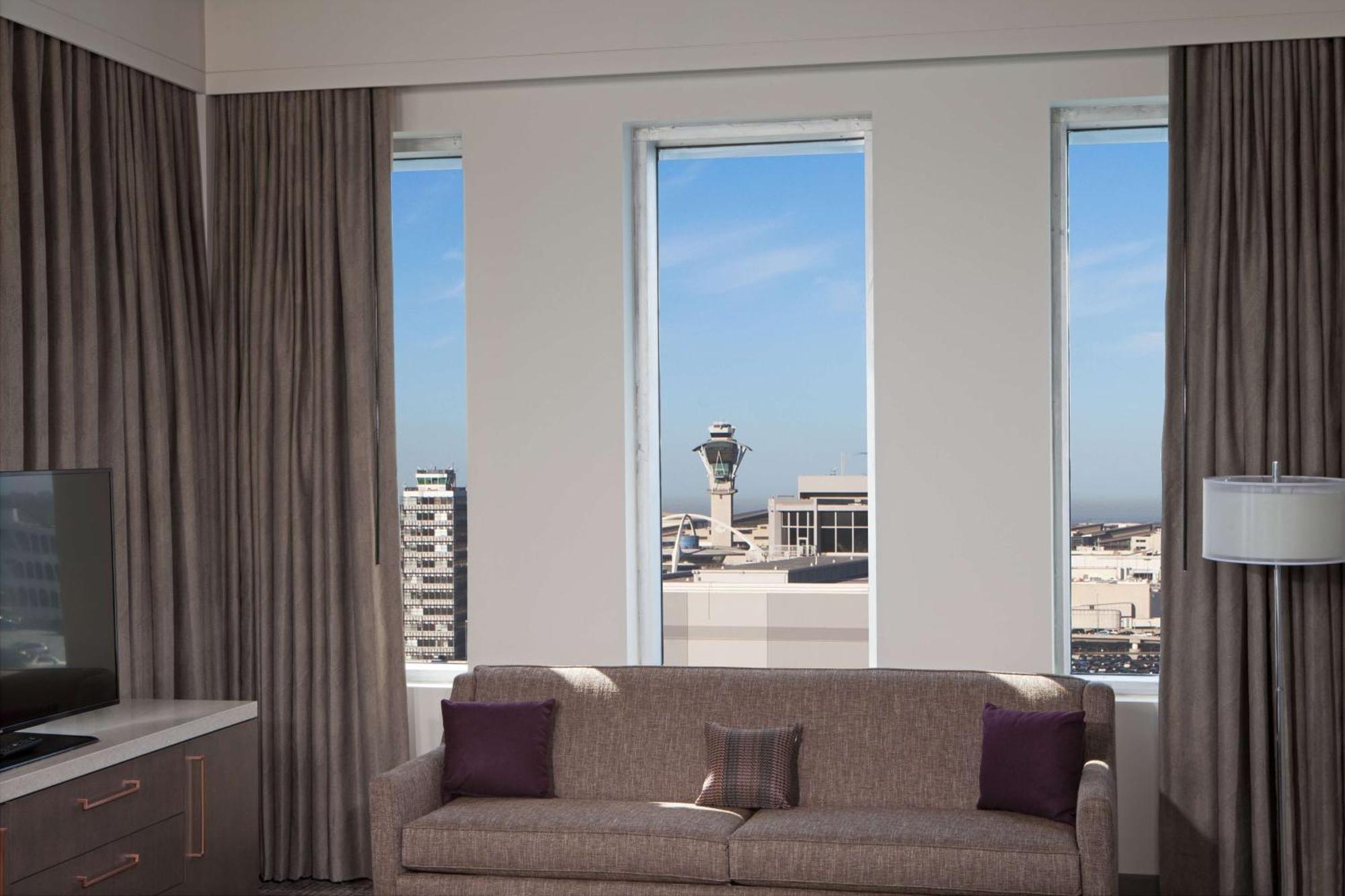 H Angeles, Curio Collection By Hilton Hotel Los Ángeles