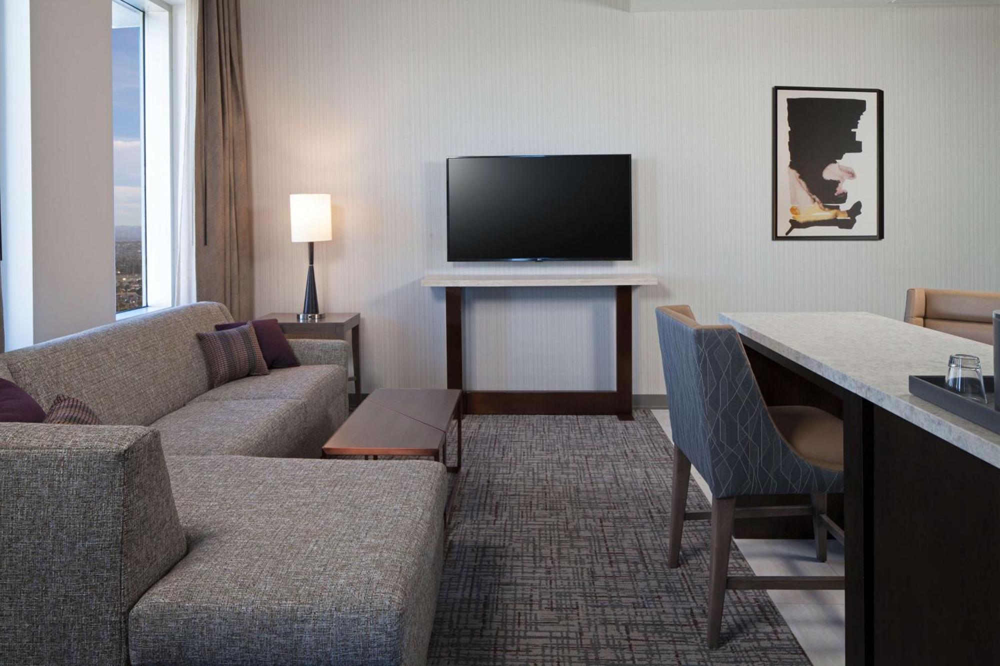 H Angeles, Curio Collection By Hilton